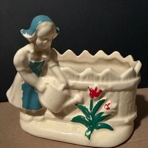Vintage Shawnee Pottery Dutch girl planter. Super cute. Excellent condition.